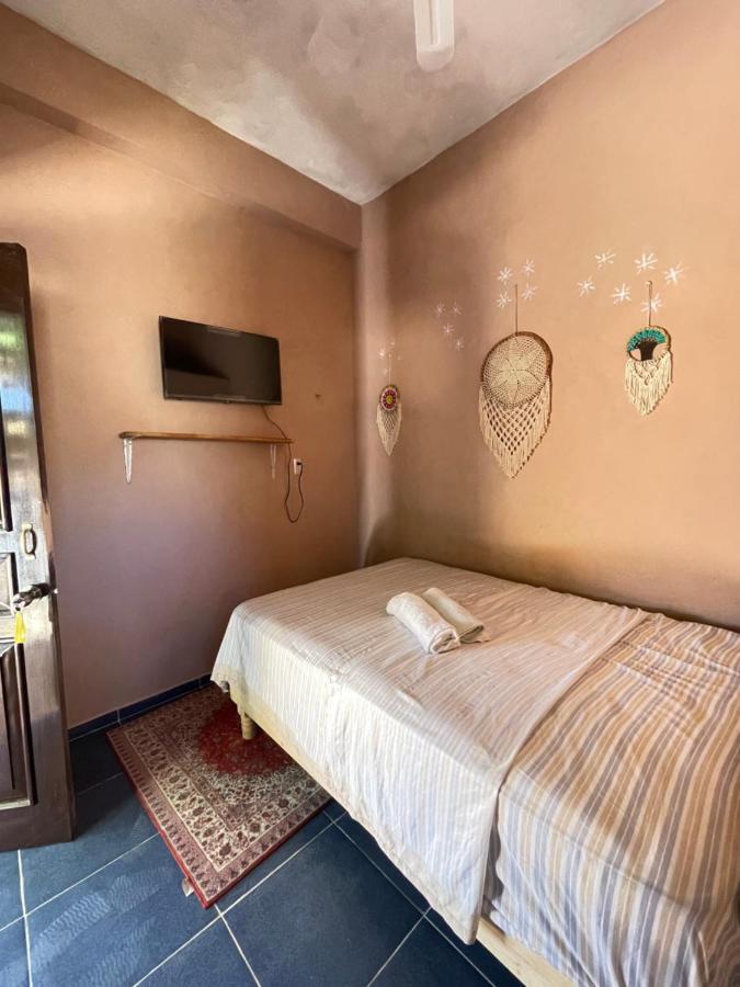 Casa Lol-Cab Hotel Valladolid  Eksteriør billede